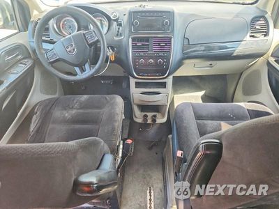 Zdjęcie 8 z 13 samochodu: 2014 DODGE GRAND CARAVAN SE VIN:2C4RDGBG2ER285652 - miniatura
