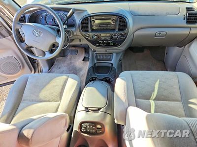 Zdjęcie 8 z 13 samochodu: 2005 TOYOTA SEQUOIA VIN:5TDBT44A05S255911 - miniatura