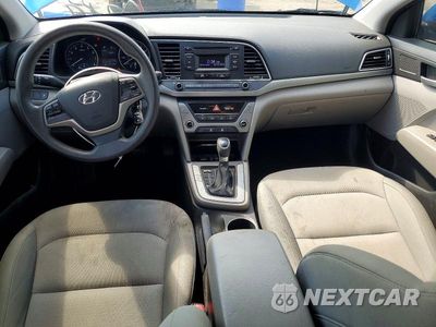 Zdjęcie 8 z 12 samochodu: 2017 HYUNDAI ELANTRA SE VIN:KMHD74LF1HU096144 - miniatura
