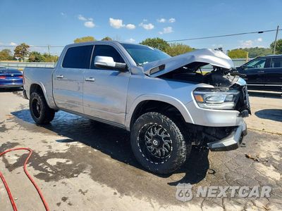 Czwarte zdjęcie samochodu z boku: 2020 RAM 1500 LARAMIE VIN:1C6SRFJT2LN207966 - miniatura