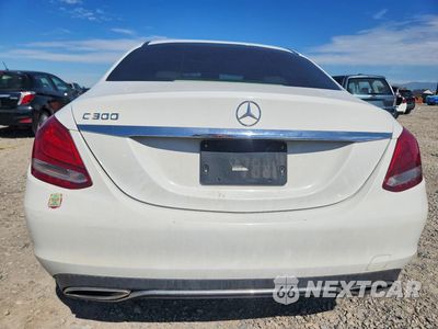 Zdjęcie 6 z 12 samochodu: 2015 MERCEDES-BENZ C 300 VIN:55SWF4JBXFU052759 - miniatura
