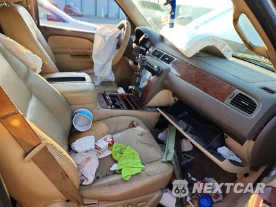 Zdjęcie 7 z 12 samochodu: 2012 CHEVROLET SUBURBAN K1500 LTZ VIN:1GNSKKE71CR120398 - miniatura