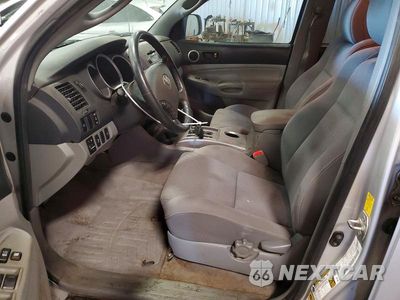 Zdjęcie 7 z 12 samochodu: 2010 TOYOTA TACOMA V6 VIN:3TMLU4EN5AM048444 - miniatura