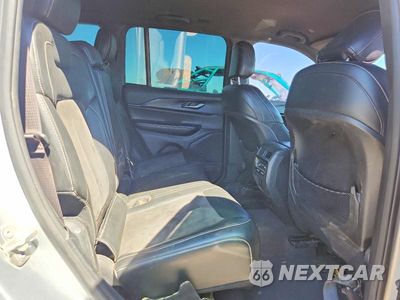 Zdjęcie 11 z 13 samochodu: 2023 JEEP GRAND CHEROKEE LAREDO VIN:1C4RJHAG4P8866598 - miniatura