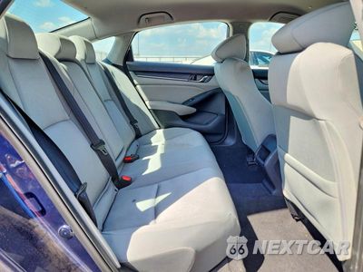 Zdjęcie 10 z 13 samochodu: 2018 HONDA ACCORD LX VIN:1HGCV1F11JA144674 - miniatura