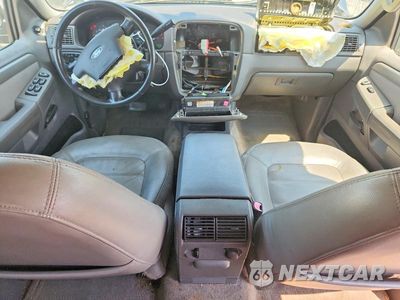 Zdjęcie 8 z 14 samochodu: 2004 FORD EXPLORER XLT VIN:1FMZU63K14UA55594 - miniatura