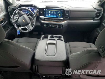 Zdjęcie 8 z 12 samochodu: 2024 CHEVROLET SILVERADO K1500 LT-L VIN:3GCPDKEK9RG180211 - miniatura