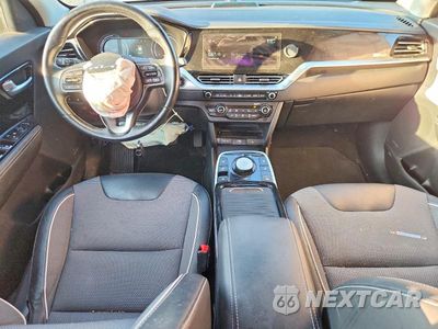 Zdjęcie 8 z 13 samochodu: 2022 KIA NIRO EV EX VIN:KNDCC3LG2N5134520 - miniatura