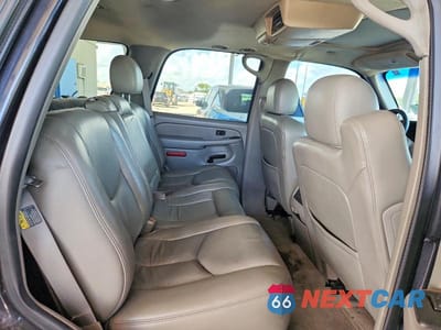 Zdjęcie 11 z 13 samochodu: 2005 GMC YUKON VIN:1GKEK13T35J131151 - miniatura