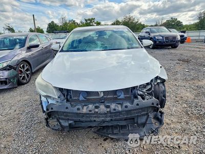 Piąte zdjęcie samochodu w środku: 2013 TOYOTA AVALON HYBRID XLE TOURING VIN:4T1BD1EB2DU012898 - miniatura