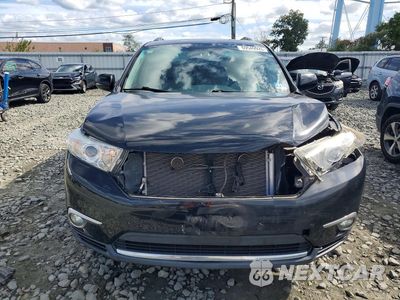 Piąte zdjęcie samochodu w środku: 2013 TOYOTA HIGHLANDER SE VIN:5TDBK3EH2DS275178 - miniatura