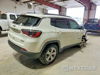 Trzecie zdjęcie samochodu z tyłu: 2021 JEEP COMPASS LATITUDE VIN:3C4NJDBB8MT601061 - miniatura