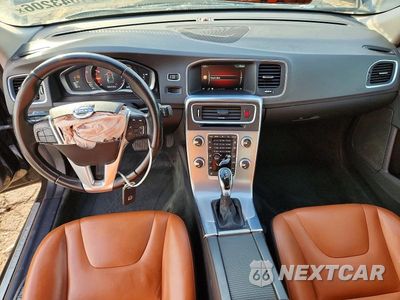 Zdjęcie 8 z 12 samochodu: 2017 VOLVO S60 PREMIER VIN:LYV402HK7HB138491 - miniatura