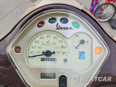 Zdjęcie 7 z 9 samochodu: 2011 VESPA LX 150IE VIN:ZAPM688F4B5000787 - miniatura