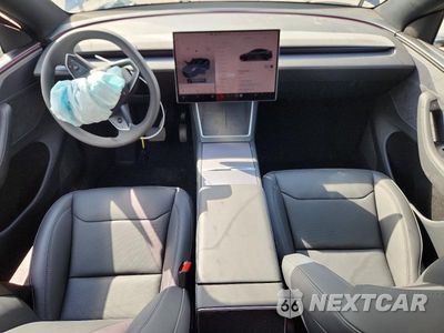 Zdjęcie 8 z 13 samochodu: 2026 TESLA MODEL Y VIN:7SAYGDED6TF651028 - miniatura