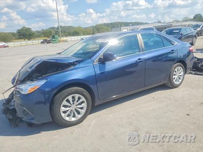 2017 TOYOTA CAMRY LE 4T1BF1FK8HU811017 - główne zdjęcie licytacji z USA - miniatura