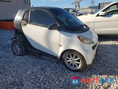 Czwarte zdjęcie samochodu z boku: 2008 SMART FORTWO PURE VIN:WMEEJ31X48K119445 - miniatura