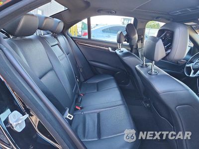 Zdjęcie 10 z 12 samochodu: 2012 MERCEDES-BENZ C 300 4MATIC VIN:WDDGF8BB1CR209036 - miniatura