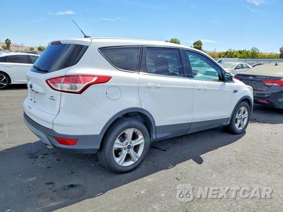 Trzecie zdjęcie samochodu z tyłu: 2015 FORD ESCAPE SE VIN:1FMCU9GXXFUA68599 - miniatura