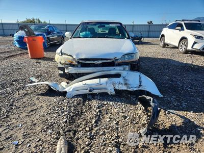 Piąte zdjęcie samochodu w środku: 1999 HONDA ACCORD EX VIN:1HGCG565XXA054825 - miniatura