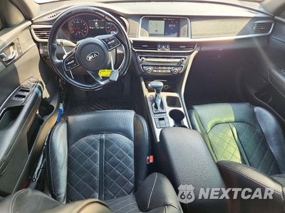 Zdjęcie 8 z 13 samochodu: 2019 KIA OPTIMA SXL VIN:5XXGV4L29KG332590 - miniatura