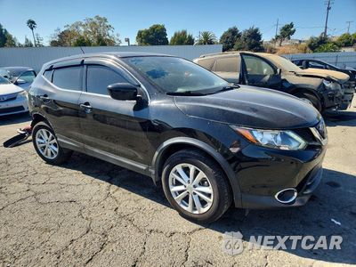 Czwarte zdjęcie samochodu z boku: 2018 NISSAN ROGUE SPORT S VIN:JN1BJ1CP1JW190445 - miniatura
