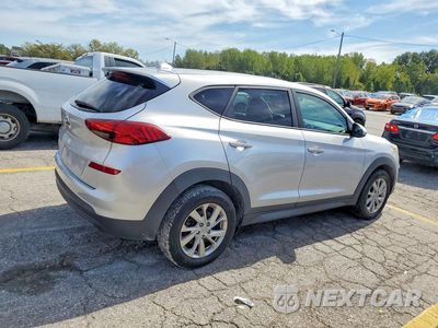 Trzecie zdjęcie samochodu z tyłu: 2019 HYUNDAI TUCSON SE VIN:KM8J23A4XKU870010 - miniatura