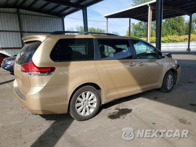 Trzecie zdjęcie samochodu z tyłu: 2014 TOYOTA SIENNA XLE 7-PASSENGER VIN:5TDDK3DC2ES076972 - miniatura