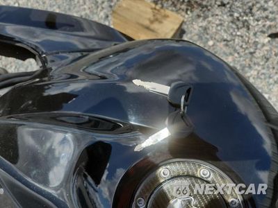 Zdjęcie 8 z 9 samochodu: 2007 HONDA CBR600 RR VIN:JH2PC40017M009846 - miniatura