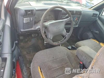 Zdjęcie 8 z 13 samochodu: 1997 CHEVROLET S TRUCK S10 VIN:1GCCS14X0V8117395 - miniatura