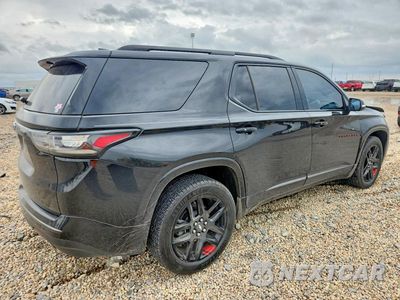 Trzecie zdjęcie samochodu z tyłu: 2021 CHEVROLET TRAVERSE PREMIER VIN:1GNERKKW3MJ190411 - miniatura
