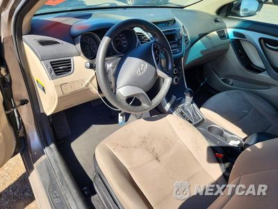 Zdjęcie 8 z 12 samochodu: 2016 HYUNDAI ELANTRA SE VIN:5NPDH4AE3GH696801 - miniatura