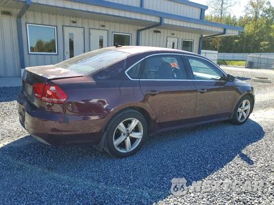 Trzecie zdjęcie samochodu z tyłu: 2012 VOLKSWAGEN PASSAT SE VIN:1VWBH7A38CC067836 - miniatura
