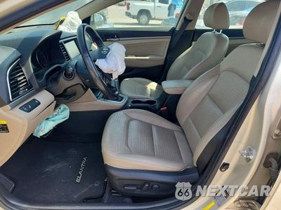 Zdjęcie 7 z 12 samochodu: 2017 HYUNDAI ELANTRA LIMITED VIN:KMHD84LF1HU339271 - miniatura