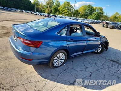 Trzecie zdjęcie samochodu z tyłu: 2019 VOLKSWAGEN JETTA S VIN:3VWC57BU6KM229397 - miniatura