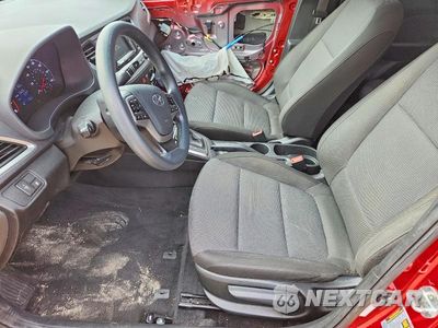 Zdjęcie 7 z 13 samochodu: 2019 HYUNDAI ACCENT SE VIN:3KPC24A33KE086891 - miniatura