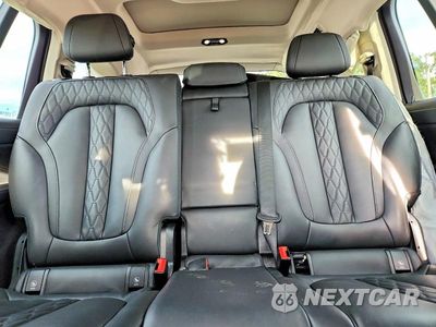Zdjęcie 10 z 13 samochodu: 2025 BMW X7 XDRIVE40I VIN:5UX23EM0XS9X94865 - miniatura