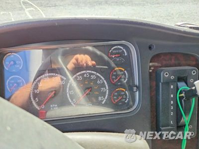 Zdjęcie 9 z 13 samochodu: 2012 FREIGHTLINER M2 106 MEDIUM DUTY VIN:1FVACWDT3CDBN8498 - miniatura