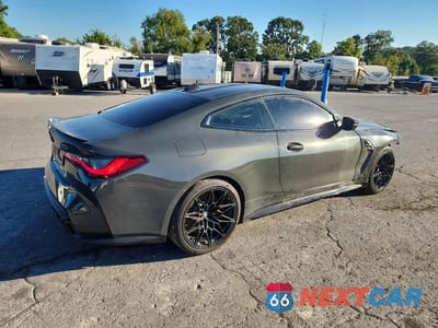 Trzecie zdjęcie samochodu z tyłu: 2026 BMW M4 COMPETITION VIN:WBS23HK00TCV73634 - miniatura
