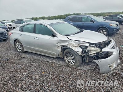 Czwarte zdjęcie samochodu z boku: 2015 NISSAN ALTIMA 2.5 S VIN:1N4AL3AP2FC468771 - miniatura