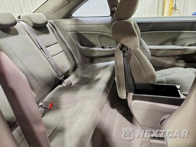 Zdjęcie 10 z 12 samochodu: 2010 HONDA CIVIC LX VIN:2HGFG1B61AH513267 - miniatura
