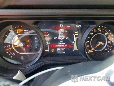 Zdjęcie 9 z 13 samochodu: 2025 JEEP WRANGLER SAHARA VIN:1C4PJXEN0SW546760 - miniatura