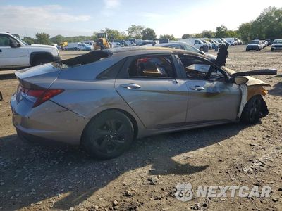 Trzecie zdjęcie samochodu z tyłu: 2023 HYUNDAI ELANTRA SEL VIN:KMHLM4AG0PU552553 - miniatura