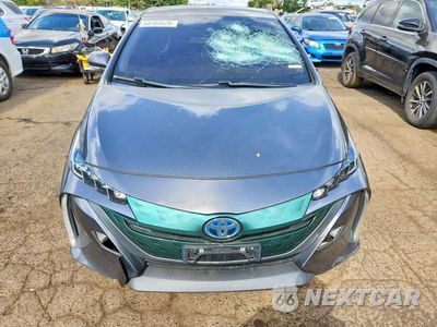 Piąte zdjęcie samochodu w środku: 2019 TOYOTA PRIUS PRIME PREMIUM VIN:JTDKARFP2K3117157 - miniatura