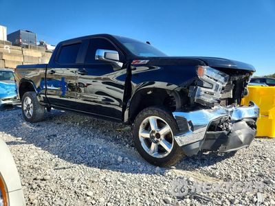 Czwarte zdjęcie samochodu z boku: 2019 CHEVROLET SILVERADO K1500 LT VIN:3GCUYDED6KG151887 - miniatura