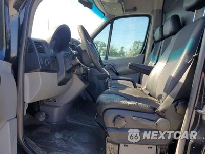 Zdjęcie 7 z 13 samochodu: 2014 MERCEDES-BENZ SPRINTER 2500 DELIVERY VAN VIN:WD3PE7CC2E5872814 - miniatura