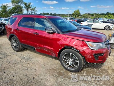 Czwarte zdjęcie samochodu z boku: 2019 FORD EXPLORER SPORT VIN:1FM5K8GT8KGB52676 - miniatura