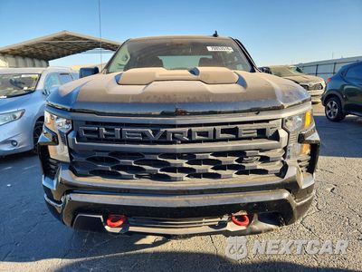 Piąte zdjęcie samochodu w środku: 2026 CHEVROLET SILVERADO K1500 TRAIL BOSS CUSTOM VIN:3GCUKCED1TG363660 - miniatura