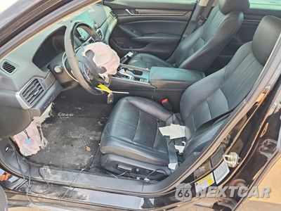 Zdjęcie 7 z 12 samochodu: 2018 HONDA ACCORD TOURING VIN:1HGCV1F93JA043626 - miniatura