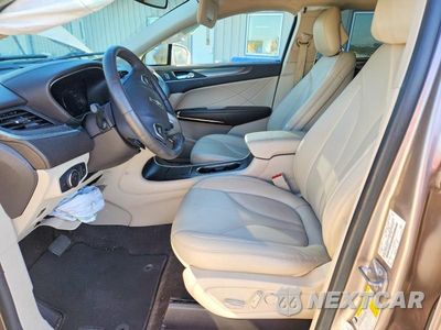 Zdjęcie 7 z 13 samochodu: 2019 LINCOLN MKC VIN:5LMCJ1C93KUL02817 - miniatura